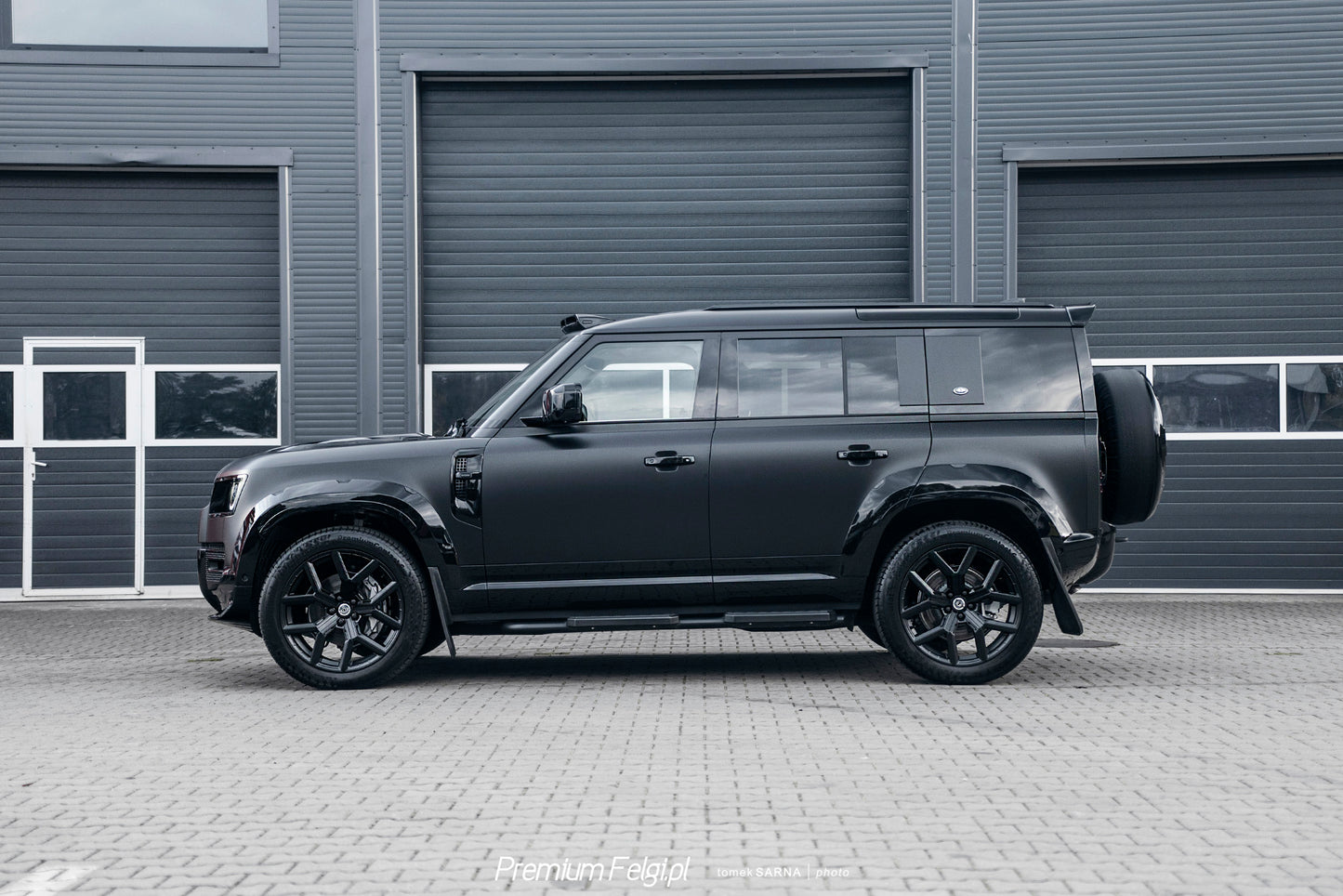 Land Rover Defender - Диски 22" WX Cast Alloy