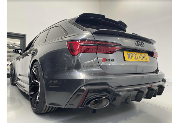Audi RS6 - Задній дифузор Carbon