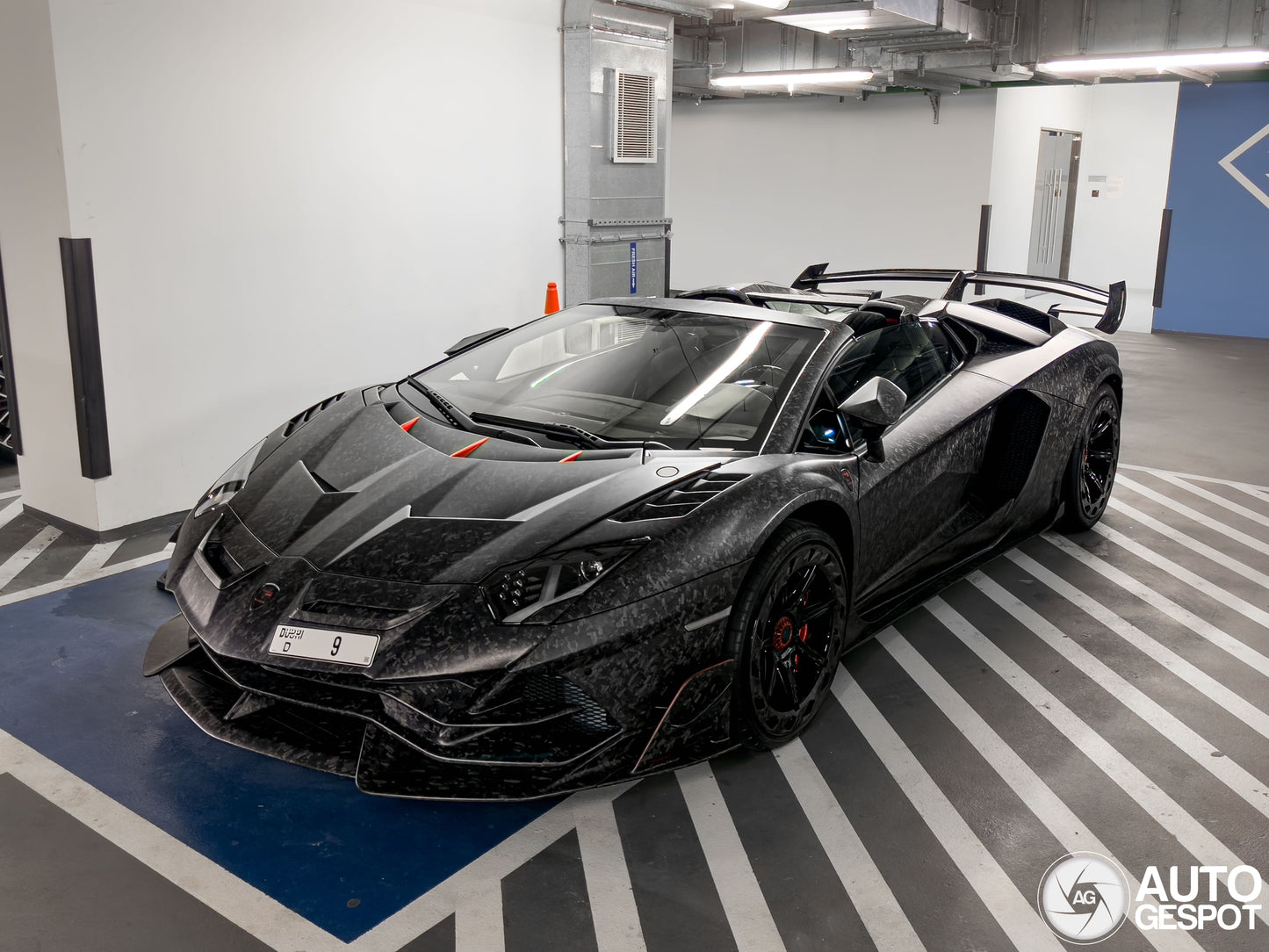Lamborghini Aventador S - Передній фартух Carbon
